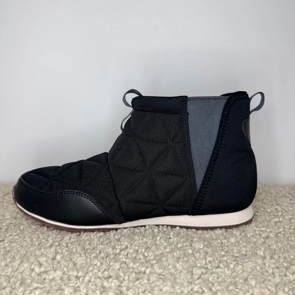 Teva ReEmber Mid Black Quilted Puffer Slip On Boots EU 40 Men 7 Gorgeous Camping